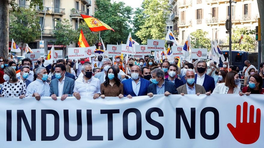 Concentración contra los indultos frente a la Delegación de Gobierno en Barcelona