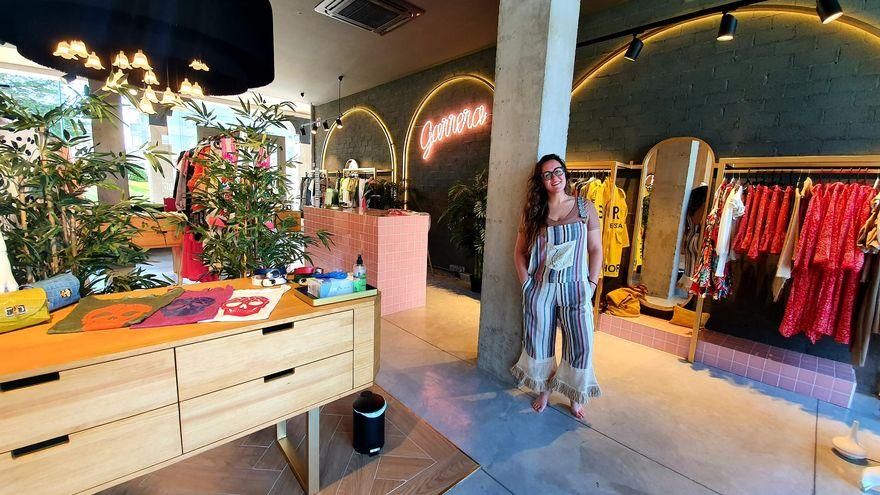 Andrea en su tienda 'Garrera' hace un año.