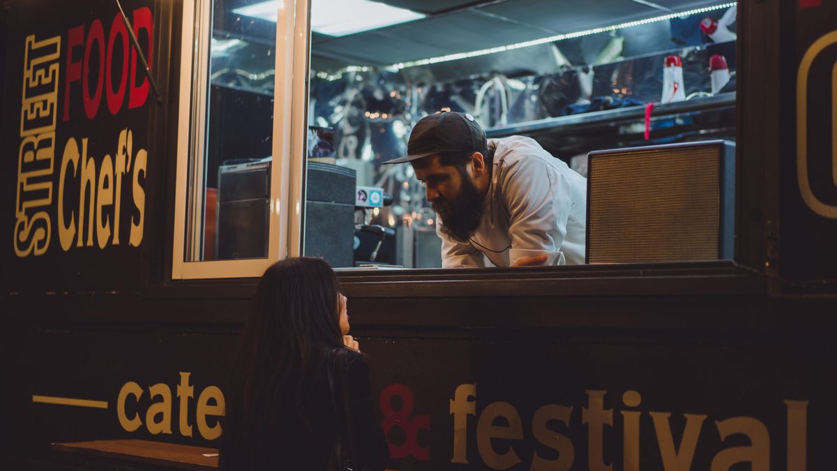 La Universidad de León acoge una nueva edición del festival de foodtrucks con música en directo
