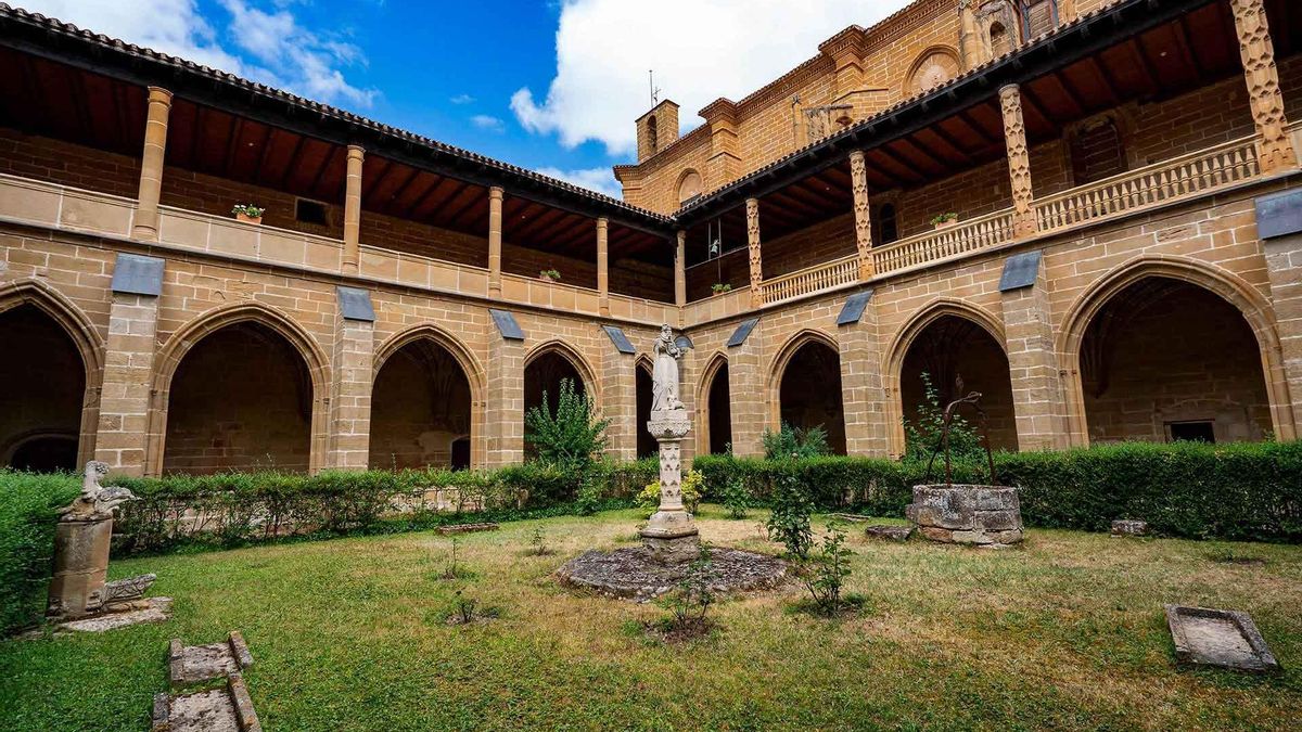 El pueblo en el que se puede visitar el único monasterio de España que fue inaugurado por un papa