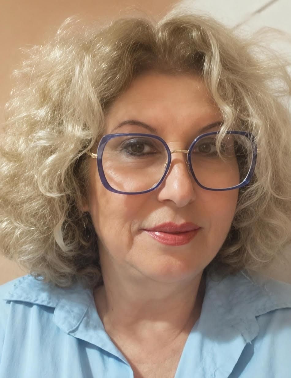 Lucy Gómez.