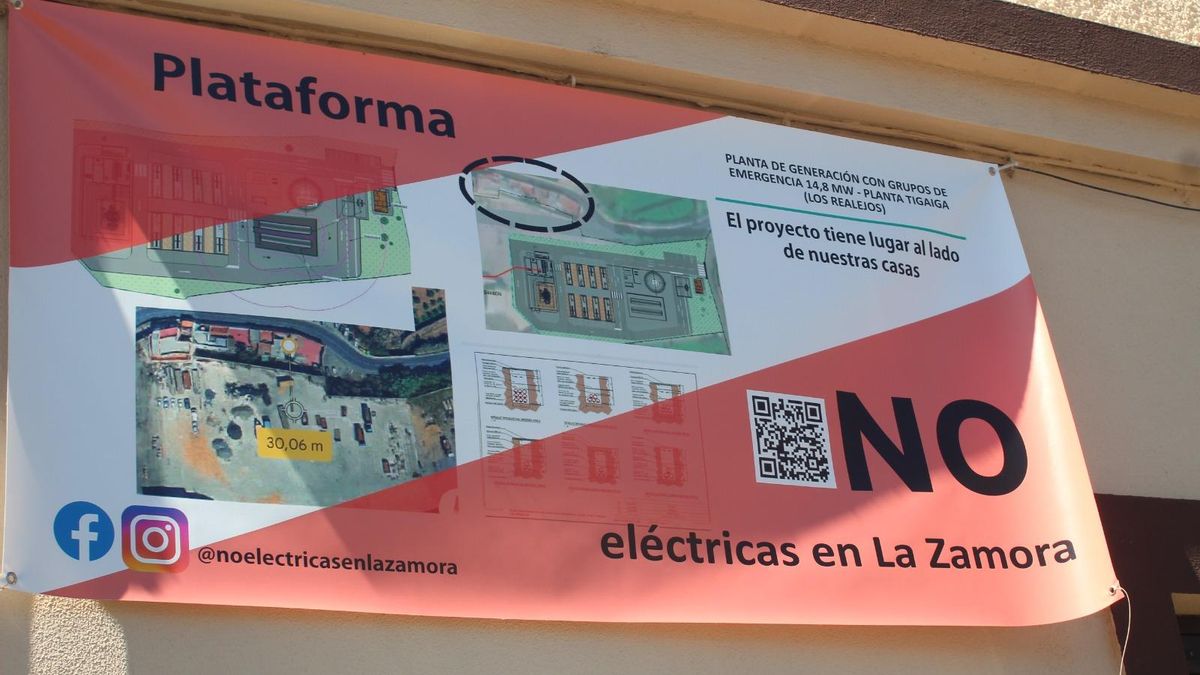 Cartel contra la planta de gas, en una vivienda en Los Realejos.