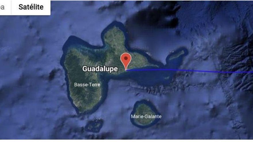 Recorrido del bote de vela educativo 'iFado II Buche Salado' por el Atlántico hasta la Isla de Guadalupe, en las Antillas Menores.