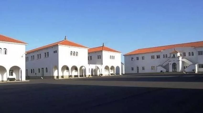 Acuartelamiento El Fuerte de Breña Baja.