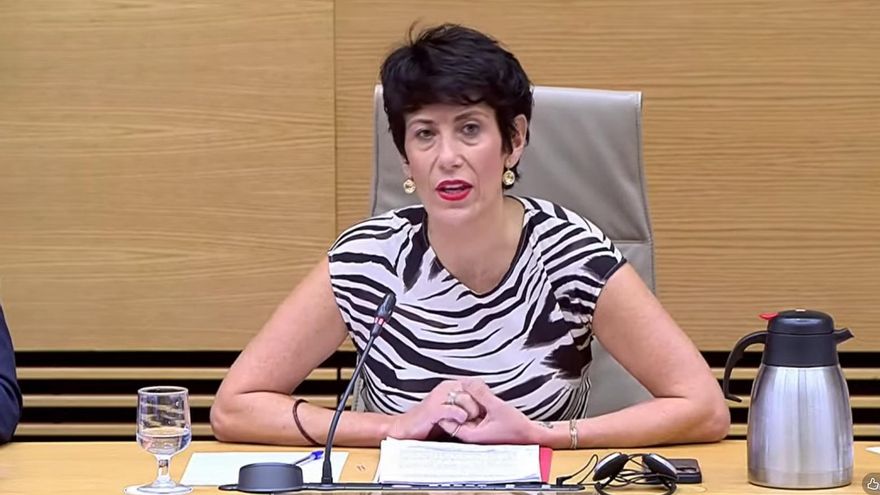 Elma Saiz en el Congreso.