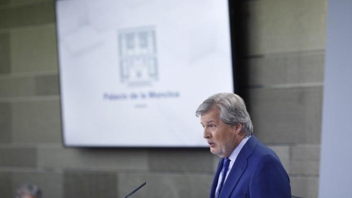El Gobierno evita la polémica del aviso de EEUU sobre atentado, pero sugiere a Puigdemont que aclare por qué lo negó