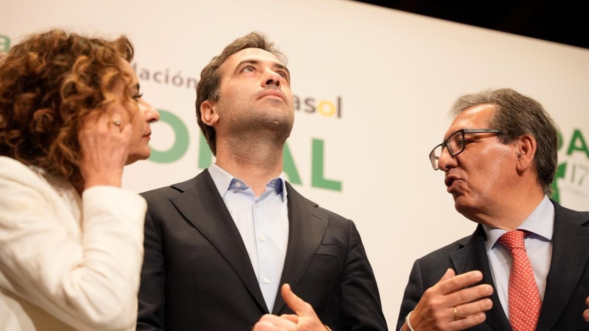 Montero promete un cheque de 350 euros a rentas bajas y medias para amortiguar  la subida del precio del combustible