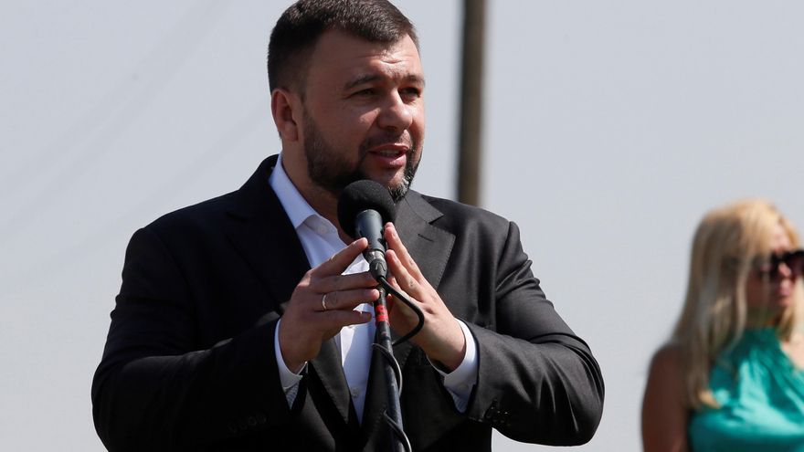 El líder del partido republicano de Donetsk, Denis Pushilin, en una ceremonia celebrada con motivo del septimo aniversario del derribo del vuelo MH17 de Malasia Airlines. EFE/EPA/ALEXANDER USENKO