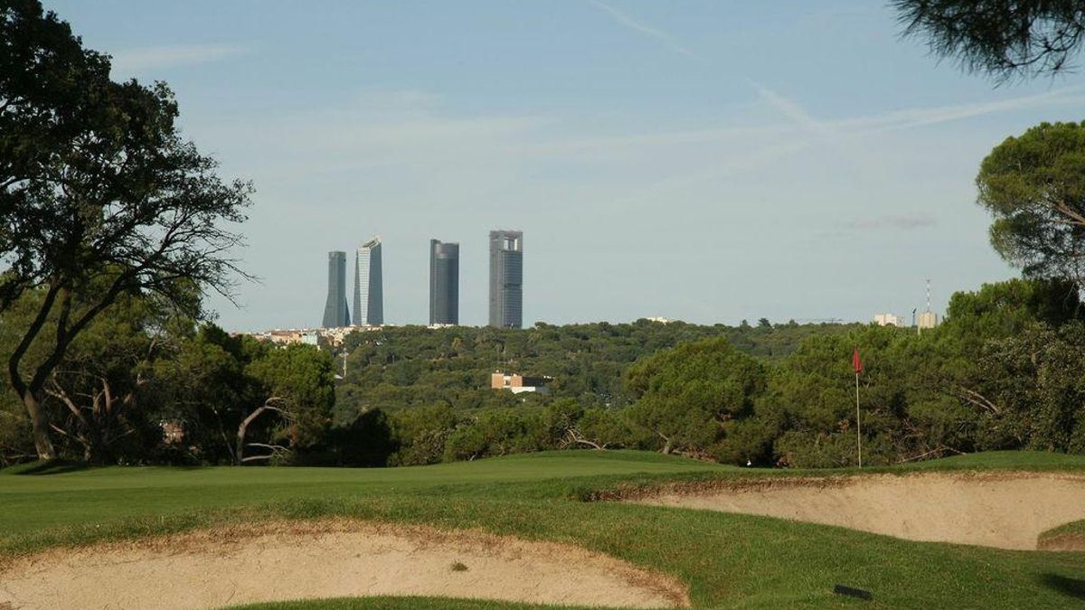 Bronca política por la cesión de terrenos al Club de Campo de Madrid, núcleo de la 'jet set' ligada al PP acusado de "okupa"