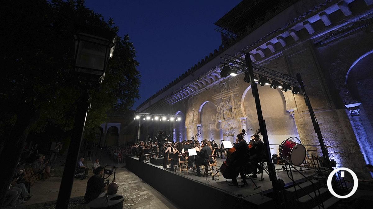 El concierto de la Orquesta Joven de Córdoba y Álvaro Toscano, en imágenes