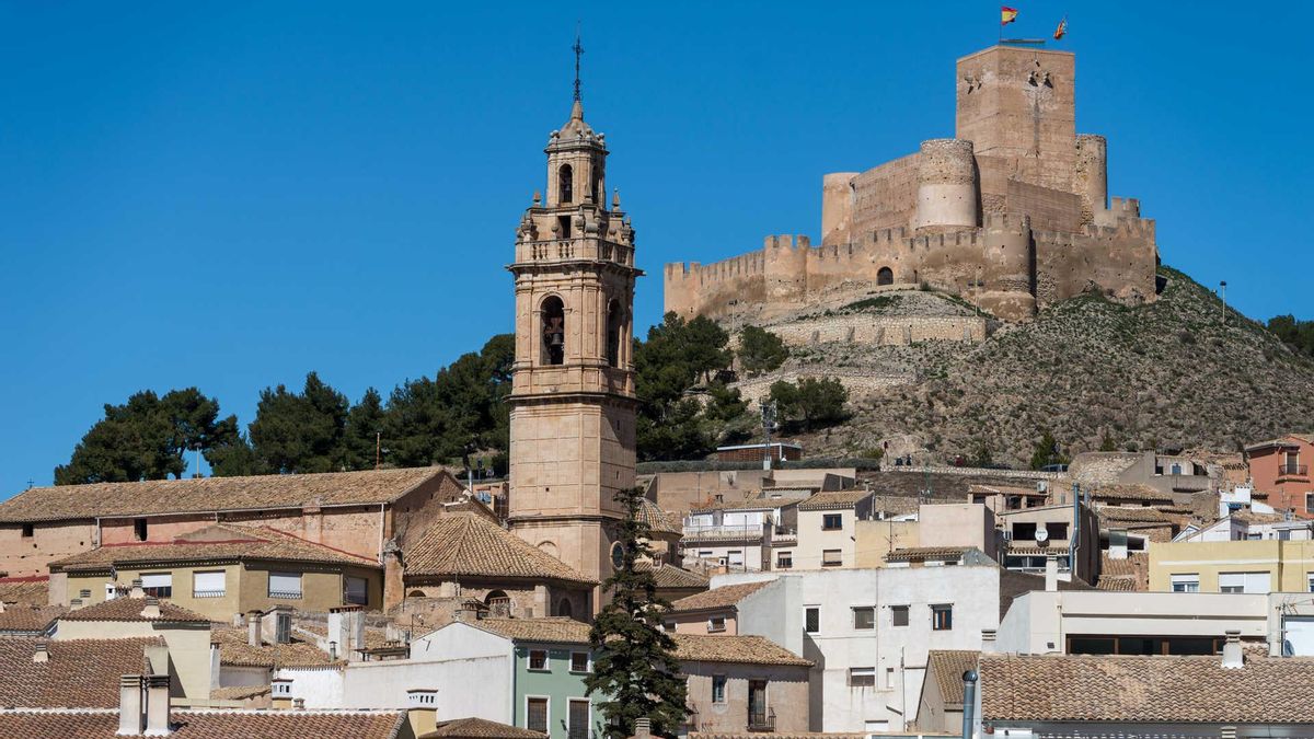 A media hora de Alicante: la fortaleza medieval con una ubicación estratégica a más de 600 metros sobre el nivel del mar
