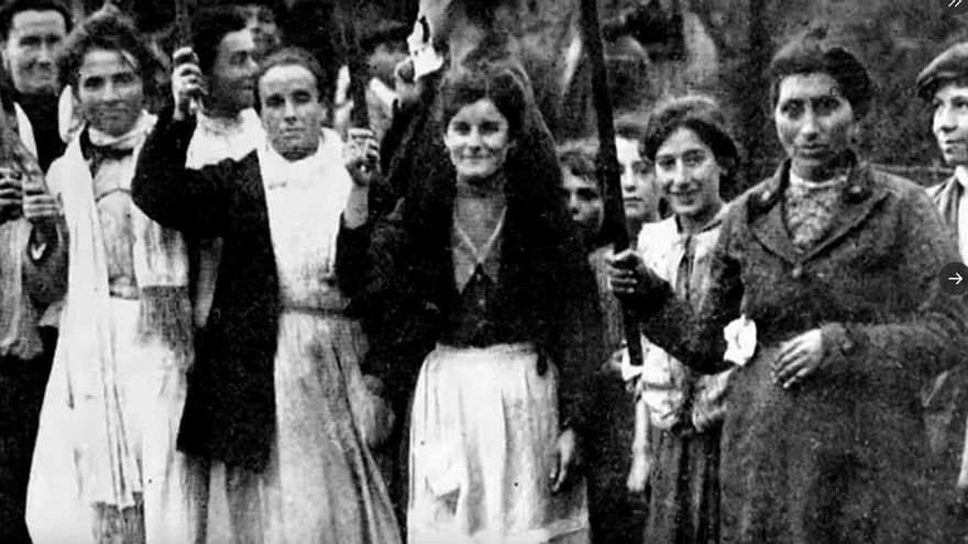 Manifestación de anarquistas. A ellas fue dirigido el primer diario feminista publicado en la Argentina.