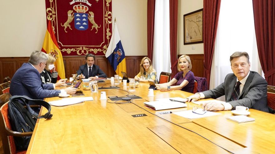 Matos subraya el esfuerzo que sociedad e instituciones de toda Canarias realizan a diario en la lucha contra la violencia machista