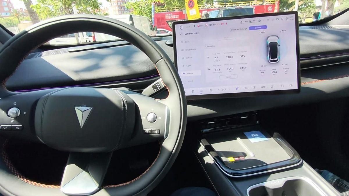 Cómo el Tesla de una mujer fue controlado a distancia (y utilizado para acosarla) por una expareja maltratadora