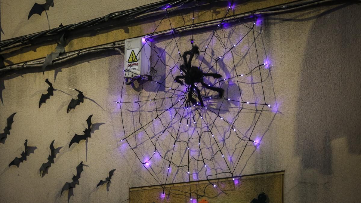 La calle López de Alba celebra su Halloween