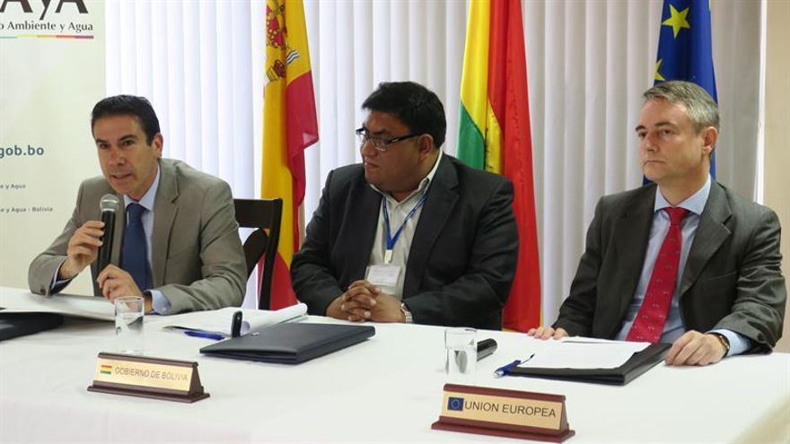 La UE y España donan a Bolivia 20,5 millones de euros para un programa de agua