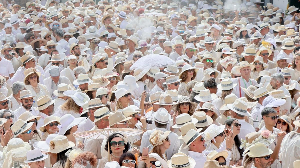 Los Indianos toman Santa Cruz de La Palma al son del Caribe