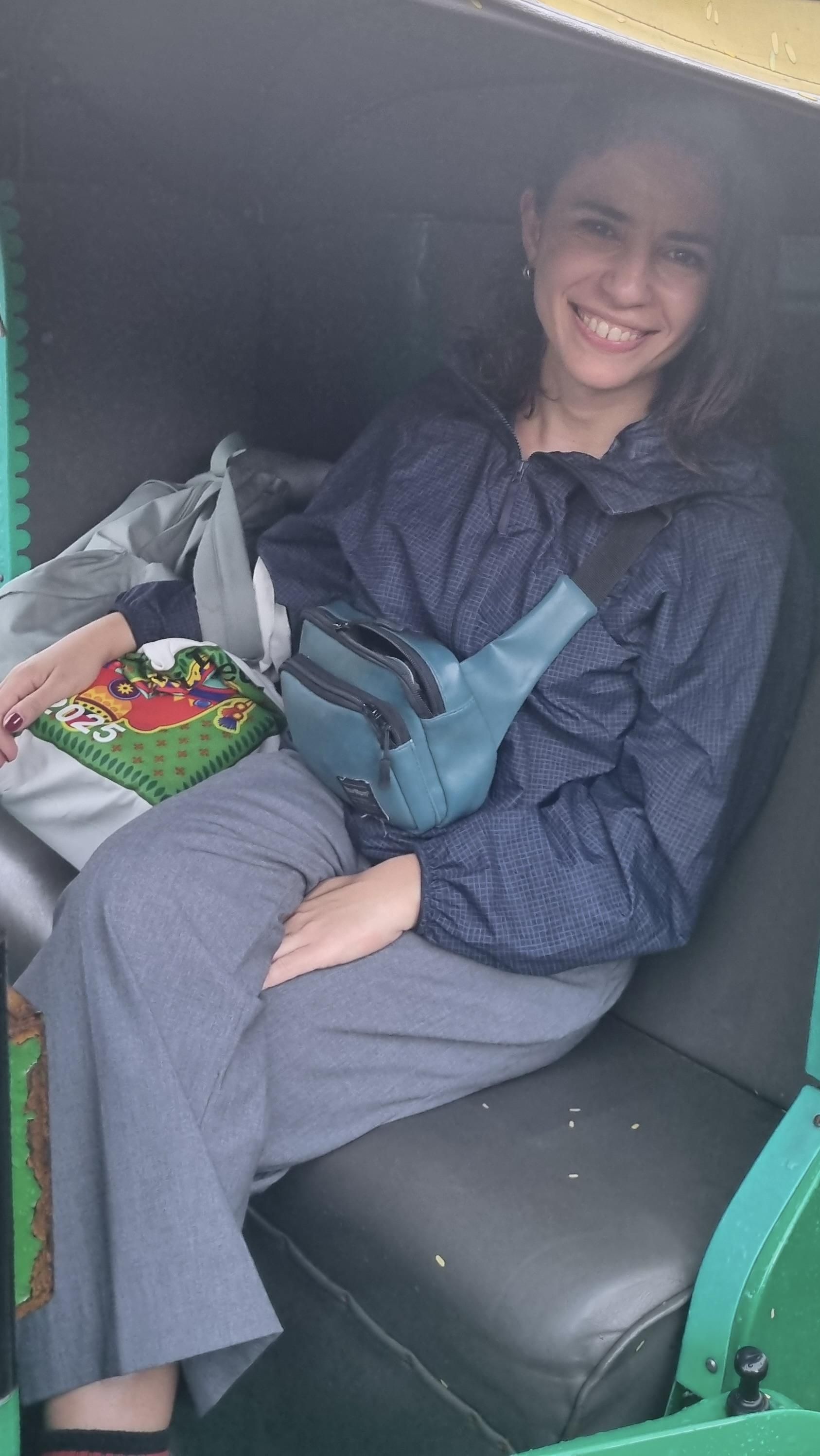 La autora a bordo de un tuctuc.