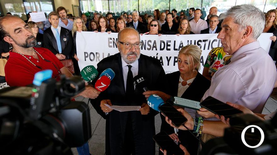 El decano Carlos Arias