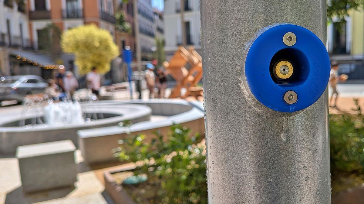 Las plazas, parques y playas de Madrid donde puedes refrescarte con chorros de agua ante el calor asfixiante