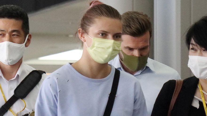 El vuelo a Viena que lleva a la atleta olímpica bielorrusa disidente evita el espacio aéreo de este país