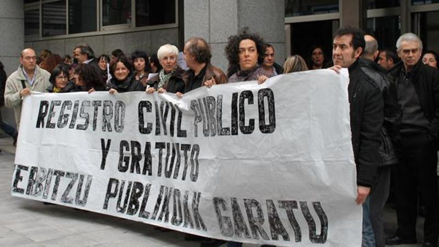 Funcionarios de la Administración de Justicia se manifiestan contra la privatización del registro civil. /G. A.