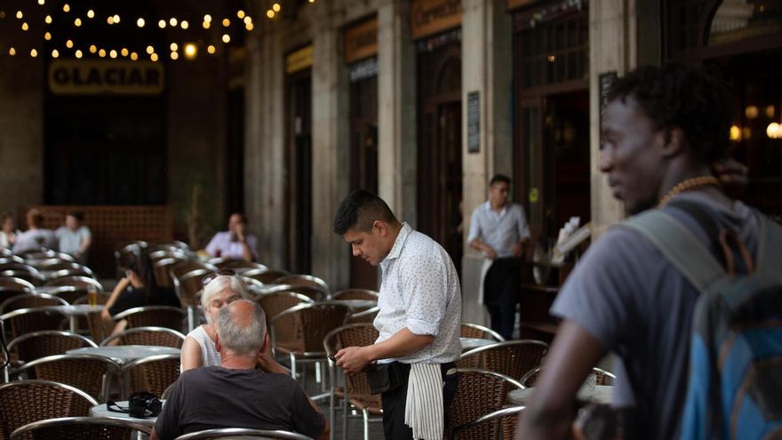 España alcanza un nuevo récord de 22,4 millones de trabajadores gracias al gran tirón del empleo extranjero
