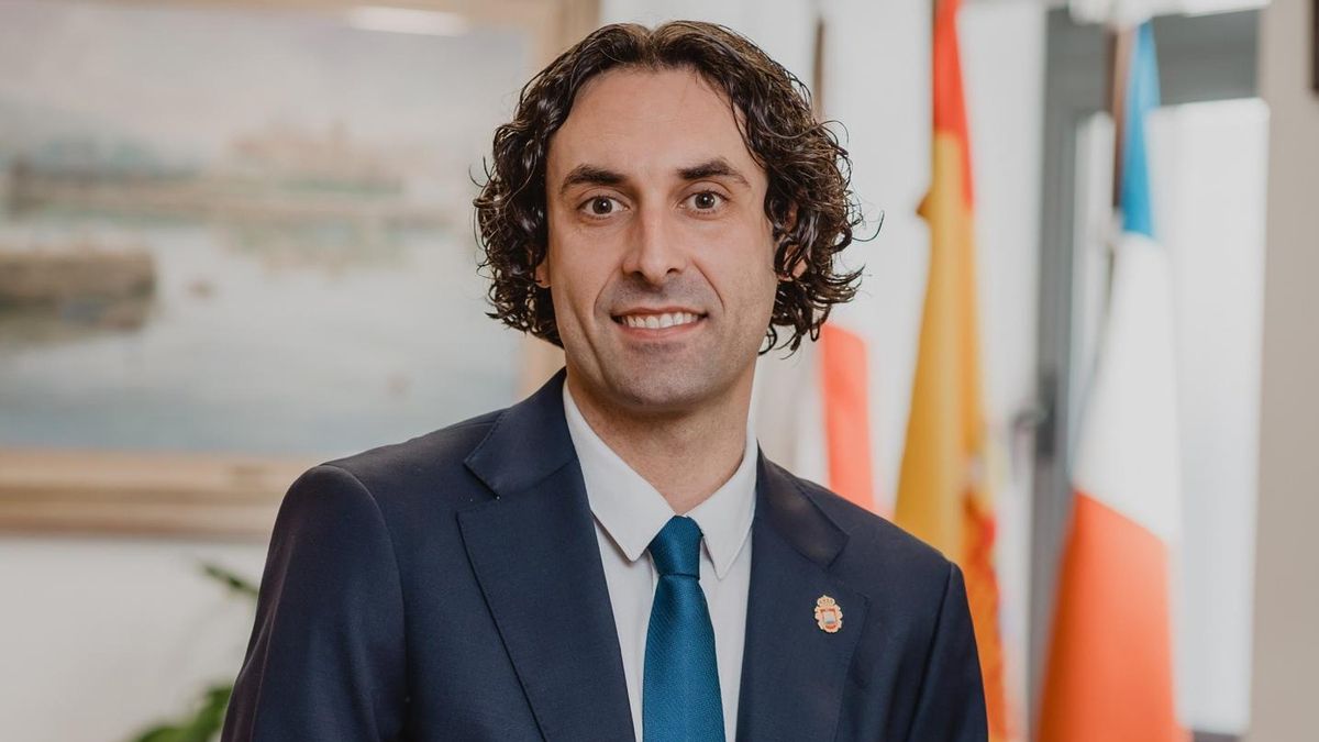 El alcalde de Astillero, Javier Fernández Soberón.