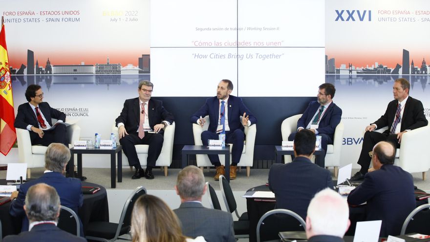 Celebración en Bilbao del Foro España EEUU con la presencia del ministro de Asuntos Exteriores, José Manuel Albarés.