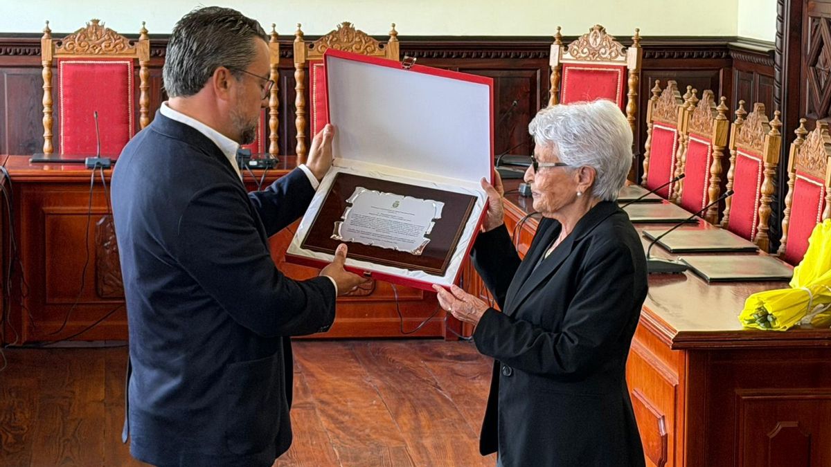 Santa Cruz de La Palma reconoce la trayectoria solidaria de Rosa María Jaubert Lorenzo