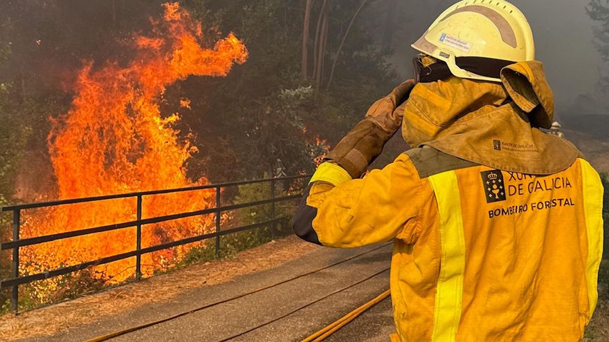 El incendio de A Cañiza (Pontevedra), con la UME movilizada, afecta ya a 200 hectáreas