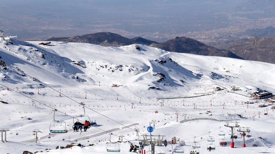 Sierra Nevada abrirá coincidiendo con la segunda fase de la desescalada fijada por la Junta de Andalucía