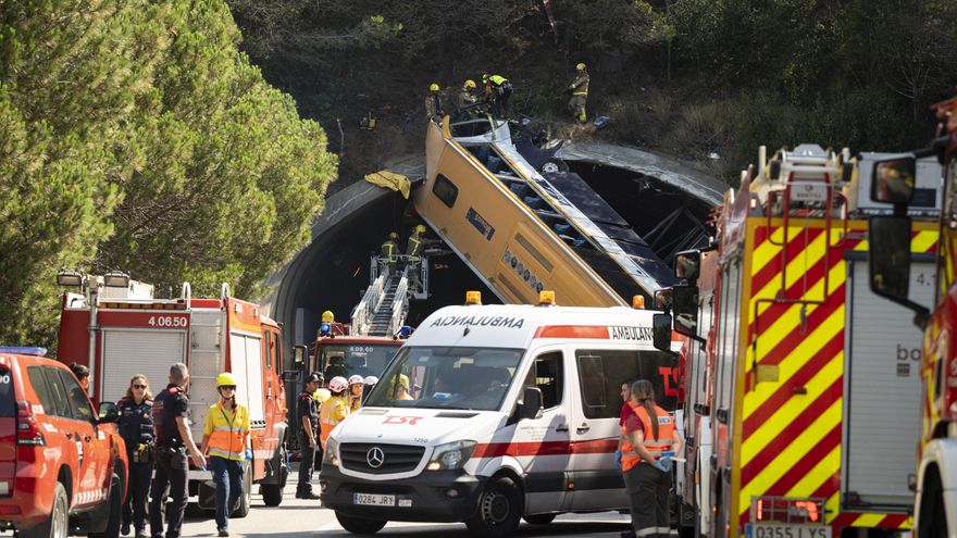 Un autobús con trabajadores de Inditex vuelca en la C-32 entre Pineda de Mar y Tordera y deja cuatro heridos graves