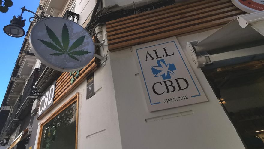 Bienvenidos a la nueva era del CBD: cannabis suave, en un limbo legal y de venta en tiendas