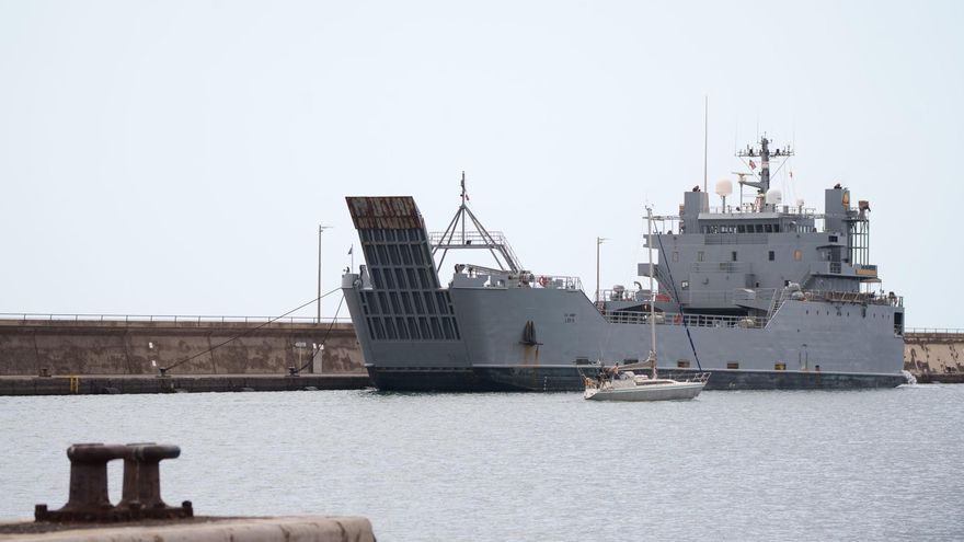 Podemos alerta de la llegada a Canarias de un buque militar estadounidense capaz de transportar 15 tanques de guerra