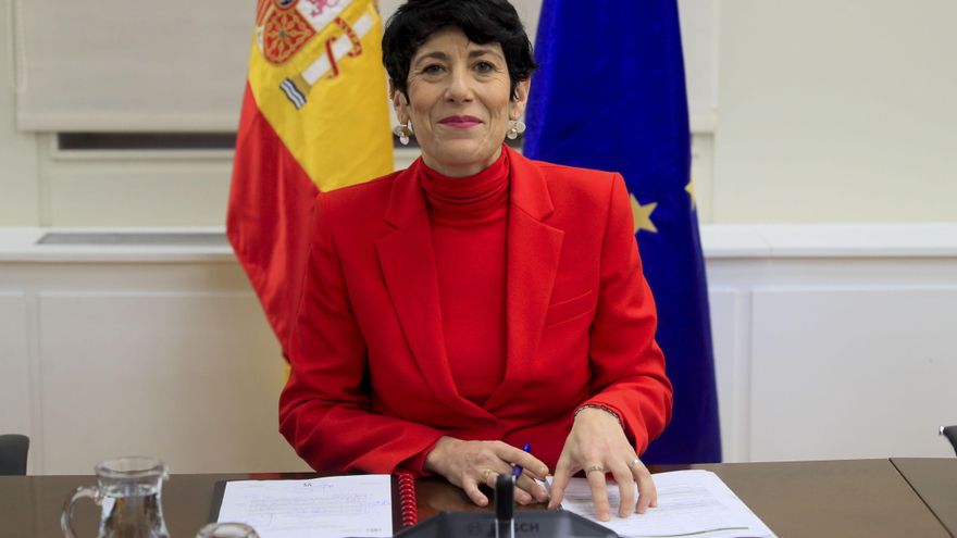 La ministra de Migraciones, Elma Saiz: "Canarias no está sola, el Estado la acompaña"