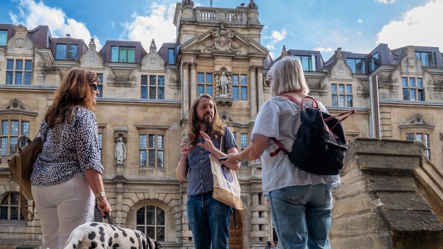 El Oxford incómodo, el tour que cuenta el lado oscuro de la Universidad