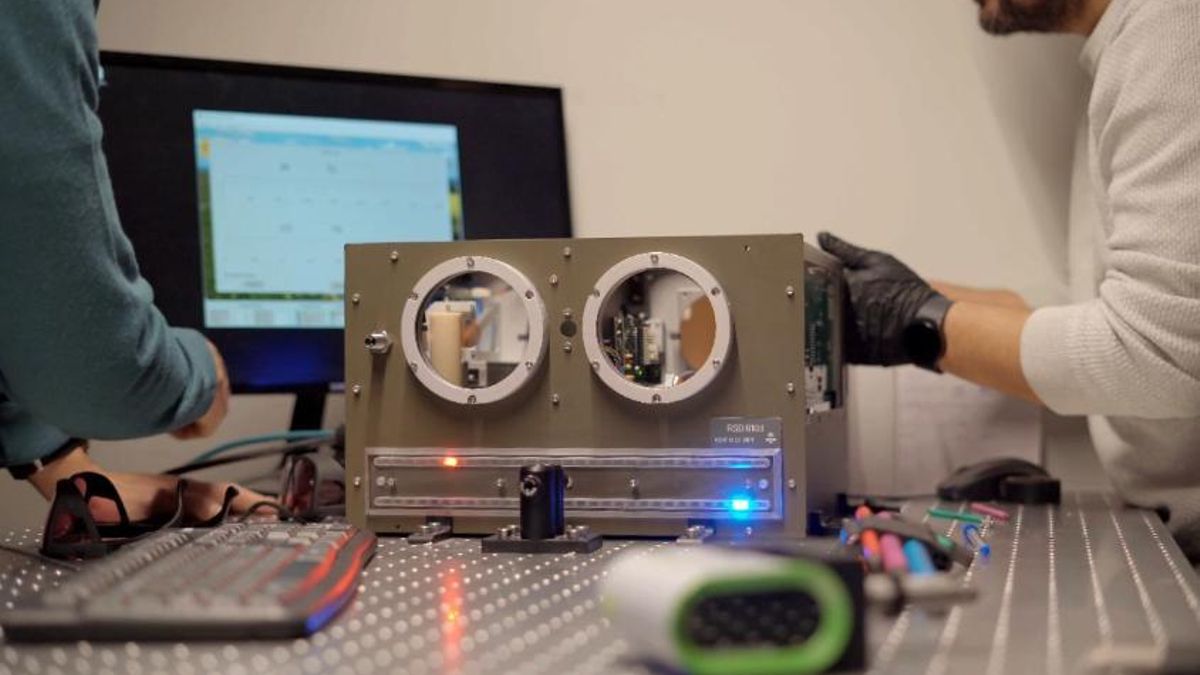 Los dispositivos utilizan espectroscopía óptica para la medición a distancia de gases y partículas.
