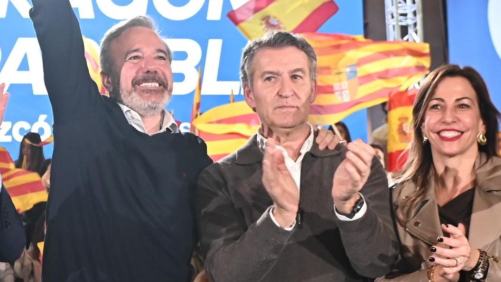 Azcón y Feijóo, durante un acto de la campaña aragonesa