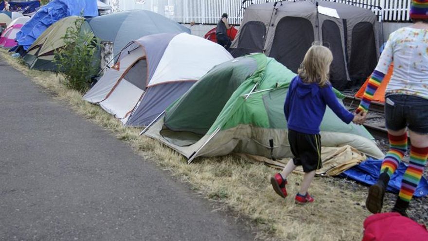 La "ciudad" del movimiento Ocupa ICE en Portland resiste a las amenazas federales
