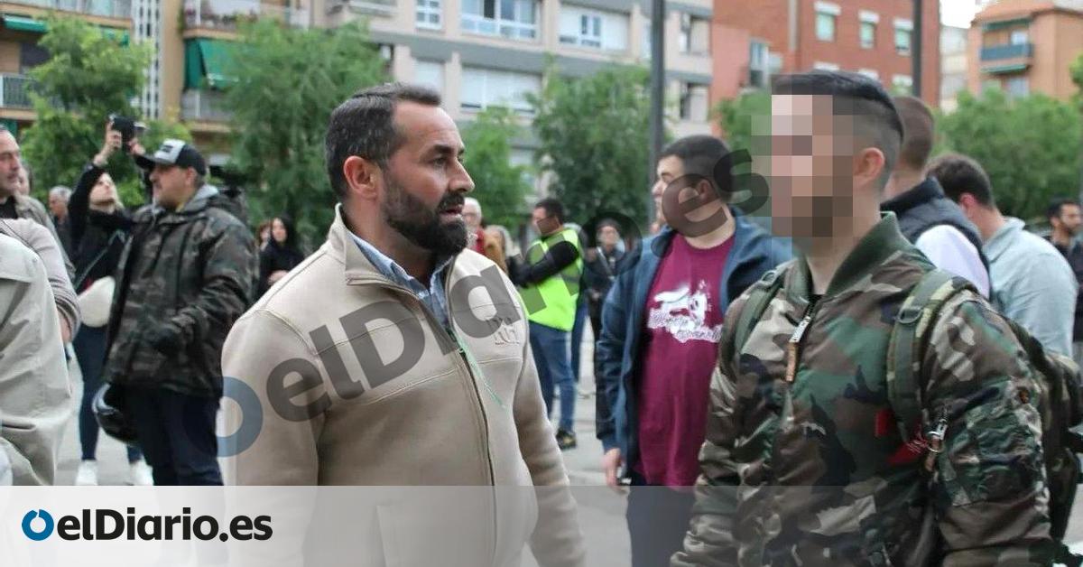 El líder detenido del grupo  Deport Them Now  asistió a una protesta racista en Mataró convocada por Vox