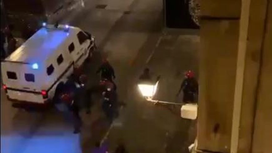 La Ertzaintza disuelve un botellón que se estaba celebrando este sábado en San Sebastián