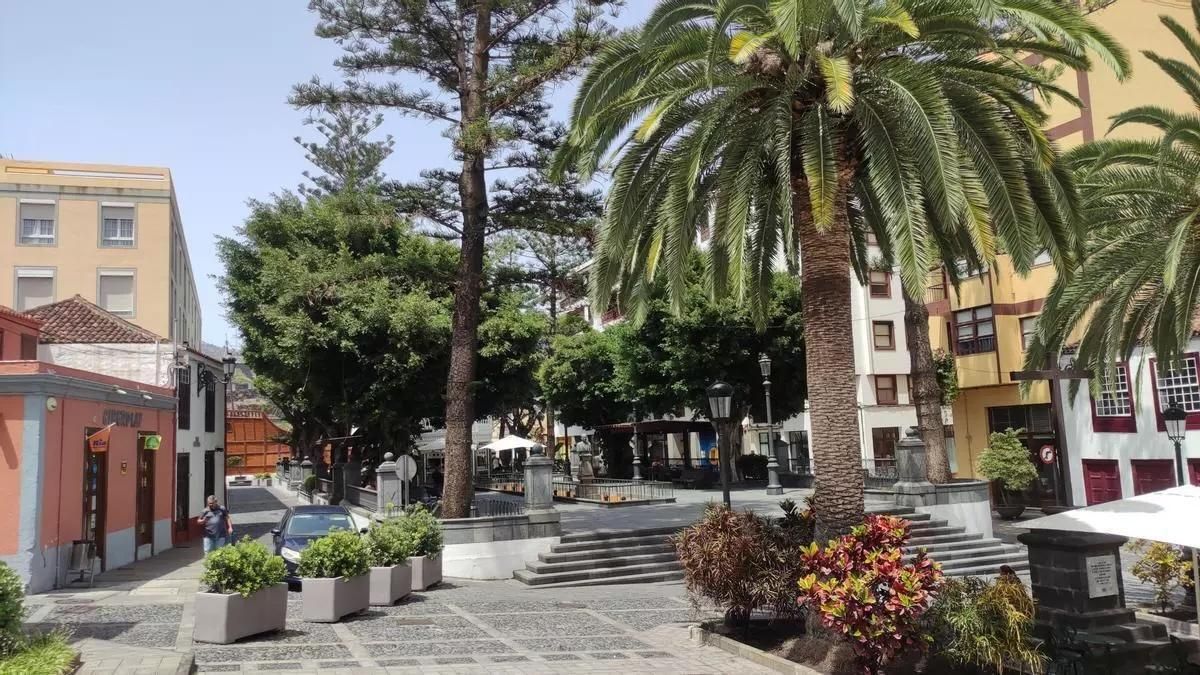 Jornadas del motor con  simuladores y circuitos en la plaza de La Alameda de Santa Cruz de La Palma