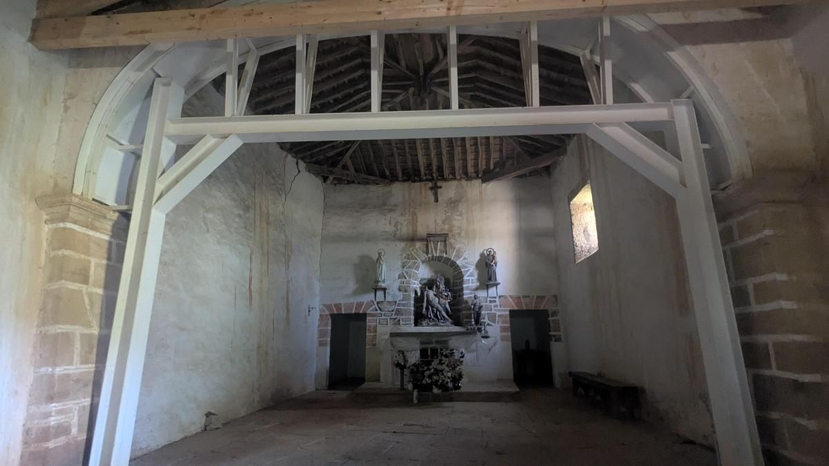 Interior de la ermita de Valdavido.