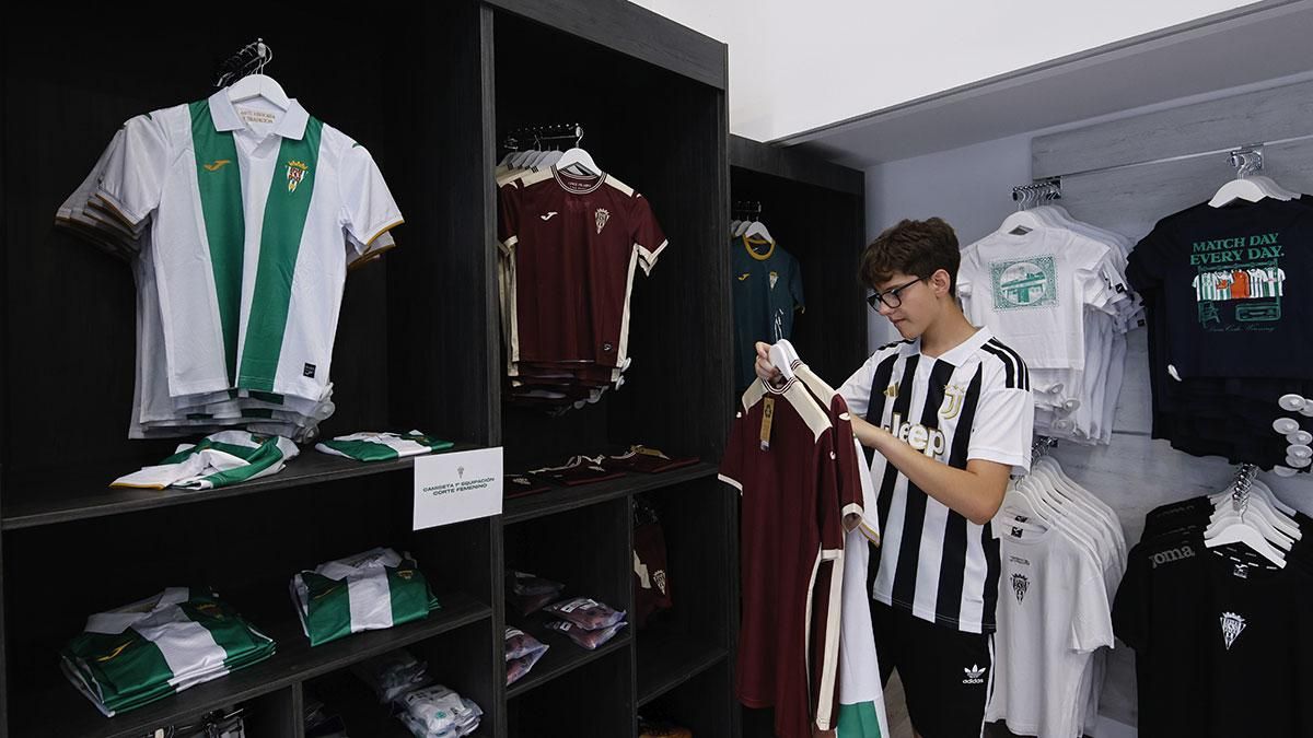 Salen a la venta las camisetas del Córdoba CF para la temporada 26-27