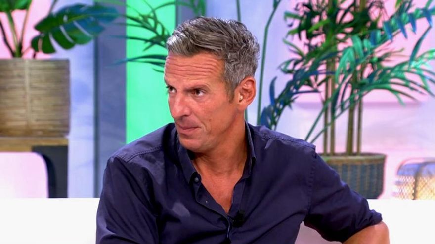 Joaquín Prat vuelve a 'El programa del verano' cuestionando a una compañera a cuenta de Piqué