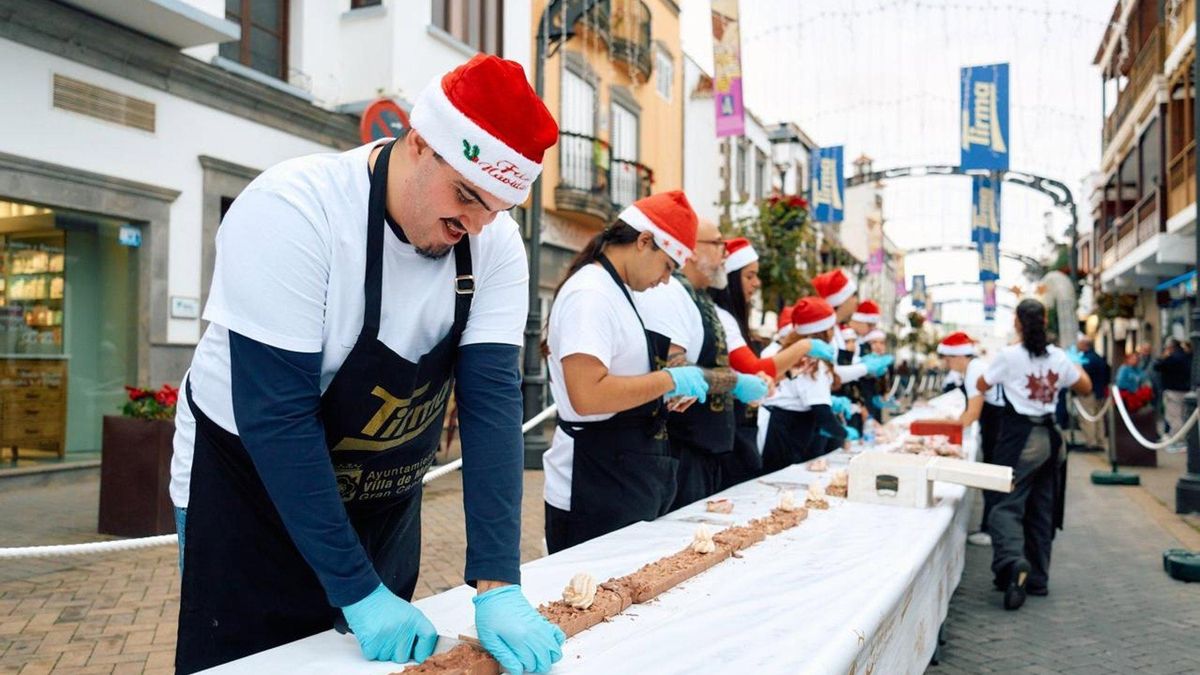 Moya elabora un turrón de chocolate solidario de 200 metros en beneficio de las personas con Alzhéimer