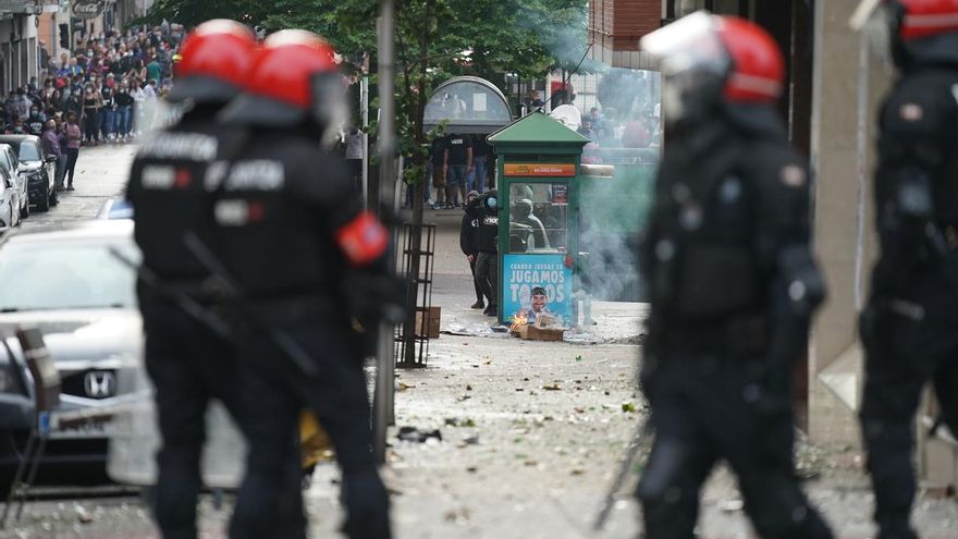 Herida una diputada de Vox al recibir una pedrada en un mitin en Sestao desarrollado entre incidentes