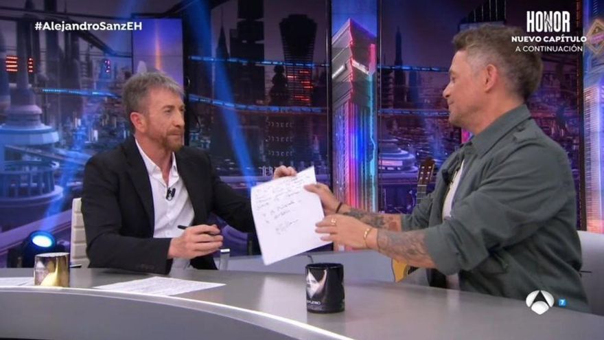 Alejandro Sanz dictó una nota a Pablo Motos para dársela en su nombre a Broncano: "No me gusta vuestra pelea"