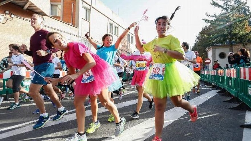 Diversión también en la cita deportiva de León. / Carlos S. Campillo / ICAL